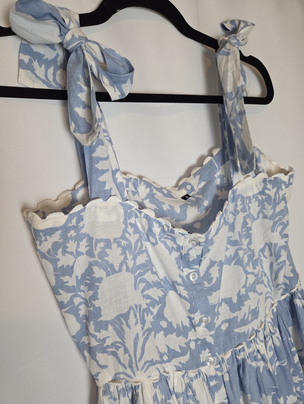Blue And White Floral Tie Shoulder Cotton Dress - Picture 9 of 14